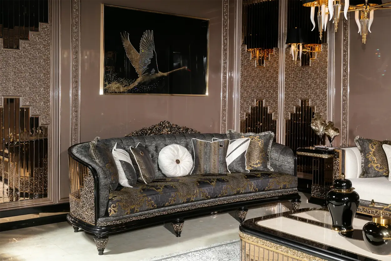 Larissa Living Room - 4